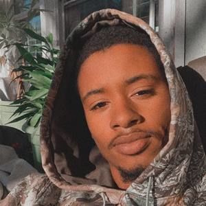 Meet your Posher, Kenneth